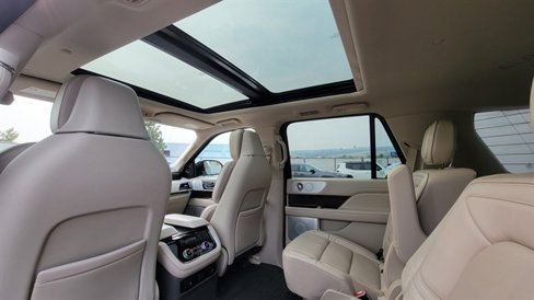Used 2019 Lincoln Navigator Reserve image 15