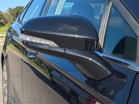 Used 2020 Ford Fusion SEL image 13