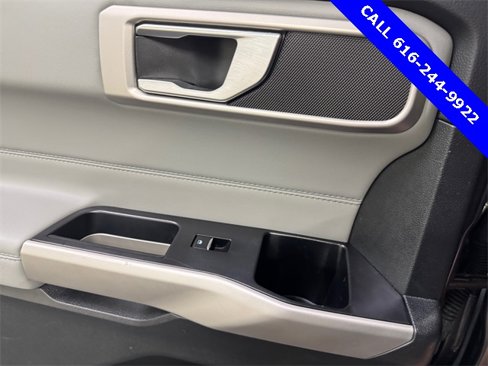 Used 2022 Ford Explorer XLT w/ Equipment Group 202A image 19