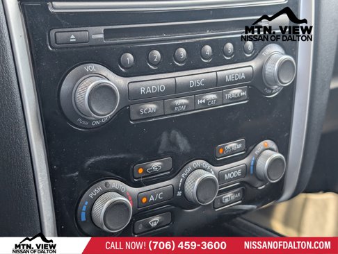 Used 2018 Nissan Pathfinder SV image 23