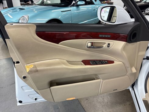 Used 2012 Lexus LS 460 AWD image 28