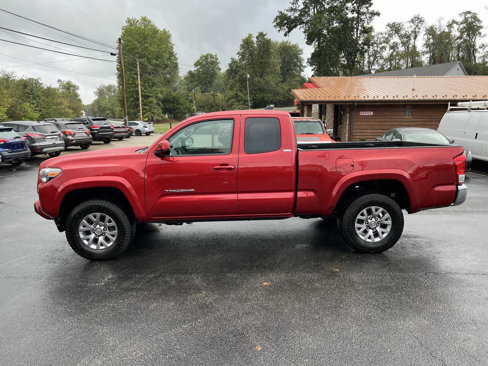 Used 2016 Toyota Tacoma SR5 image 8