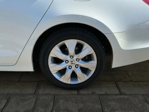 Used 2010 Honda Accord EX-L image 17