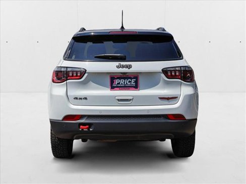 Used 2024 Jeep Compass Trailhawk image 6
