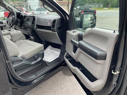 Used 2017 Ford F150 XLT w/ Trailer Tow Package image 25