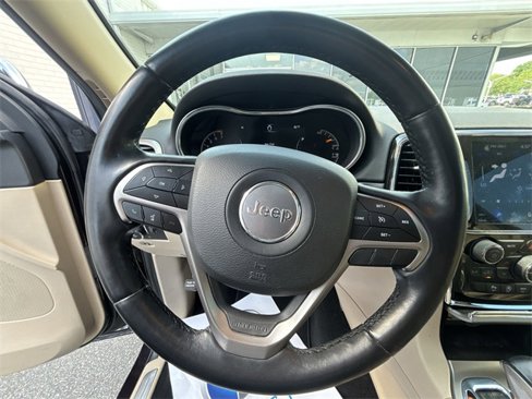 Used 2021 Jeep Grand Cherokee Limited image 11