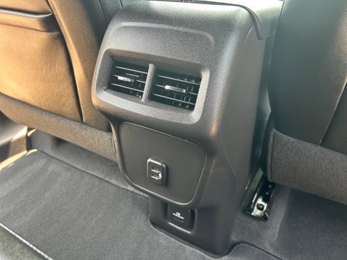 Used 2024 Chevrolet Equinox RS w/ RS Leather Package image 16