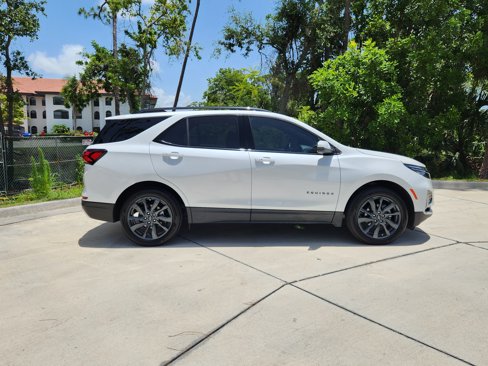 Used 2023 Chevrolet Equinox RS w/ RS Leather Package image 8
