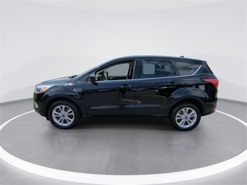Used 2019 Ford Escape SE image 5