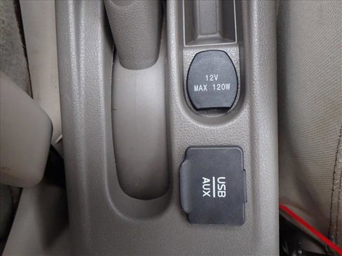 Used 2015 Nissan Versa SV image 18