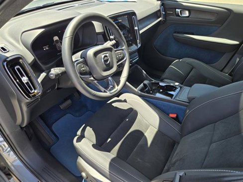 Certified 2023 Volvo C40 P8 Recharge Ultimate image 15
