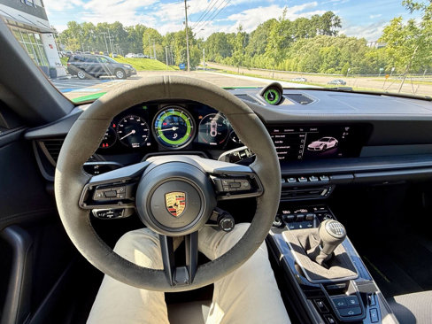 Used 2022 Porsche 911 Carrera 4 GTS image 27