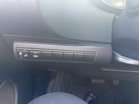 Used 2020 Toyota Corolla LE image 15