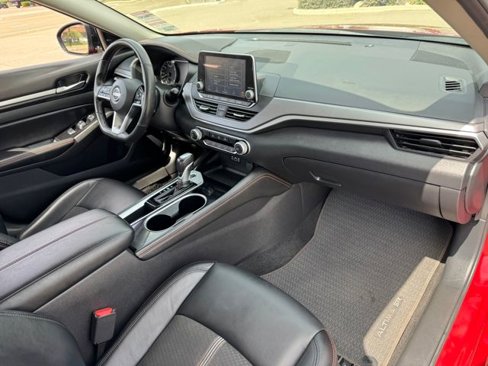 Used 2024 Nissan Altima 2.5 SR image 17
