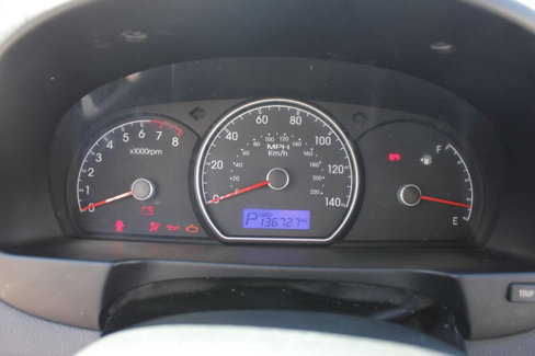 Used 2010 Hyundai Elantra GLS image 12
