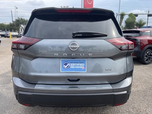Used 2024 Nissan Rogue SV image 6