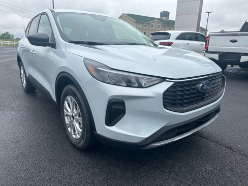 New 2025 Ford Escape Active image 2