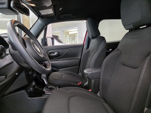 Used 2022 Jeep Renegade Altitude w/ Convenience Group image 4