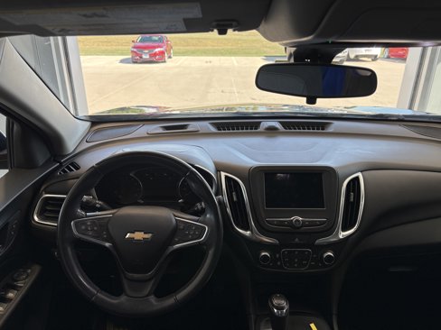 Used 2019 Chevrolet Equinox LT w/ Driver Convenience Package image 12