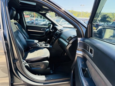 Used 2019 Ford Explorer XLT w/ Equipment Group 202A image 20