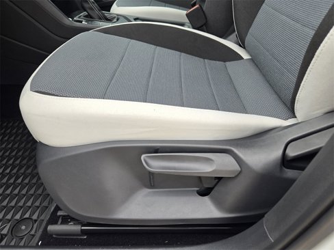 New 2025 Volkswagen Taos S image 18