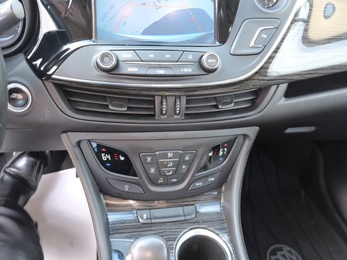 Used 2018 Buick Envision Essence image 17