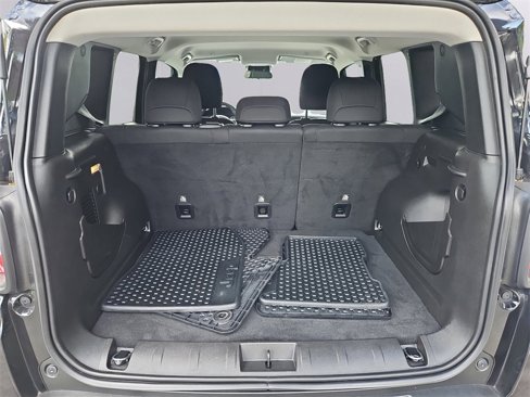 Used 2022 Jeep Renegade Latitude image 32