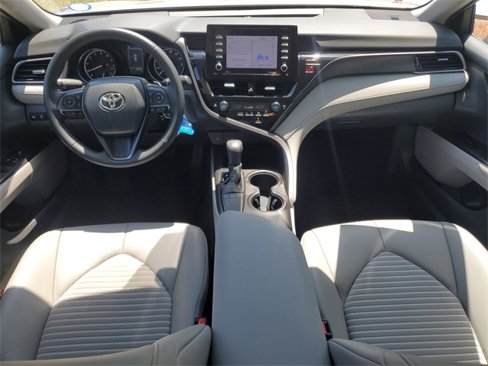 Used 2024 Toyota Camry SE image 14