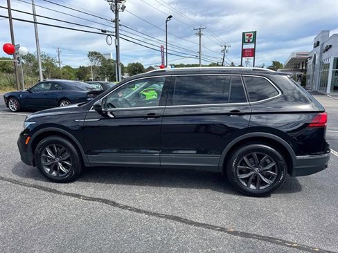 Used 2022 Volkswagen Tiguan SE image 6