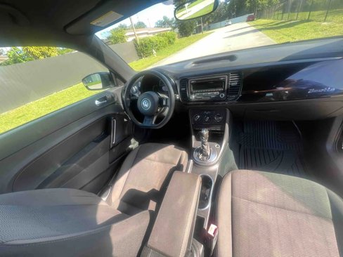 Used 2014 Volkswagen Beetle 1.8T image 13