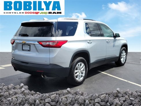 Used 2018 Chevrolet Traverse LT image 3
