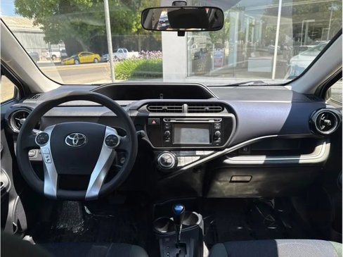 Used 2016 Toyota Prius C Two image 10
