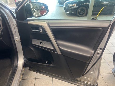 Used 2017 Toyota RAV4 XLE image 14
