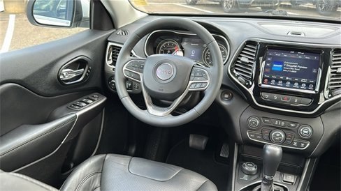Used 2021 Jeep Cherokee Limited image 25