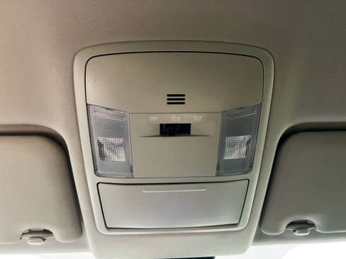 Used 2018 Toyota RAV4 LE image 22