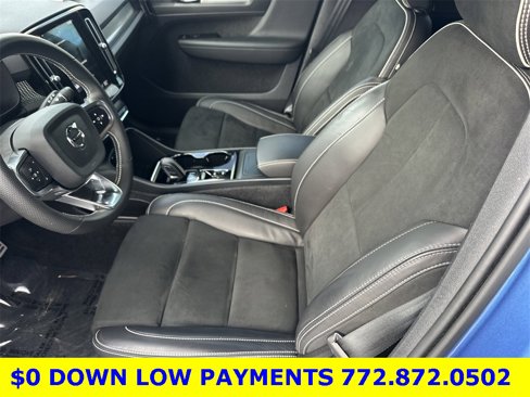 Used 2021 Volvo XC40 T5 R-Design image 18