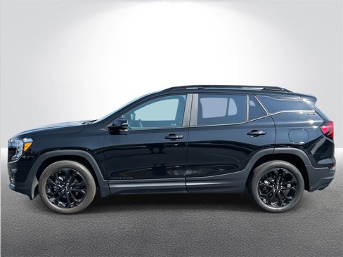 Certified 2022 GMC Terrain SLE w/ Driver Convenience Package image 3