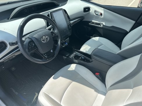 Used 2020 Toyota Prius Prime XLE image 4