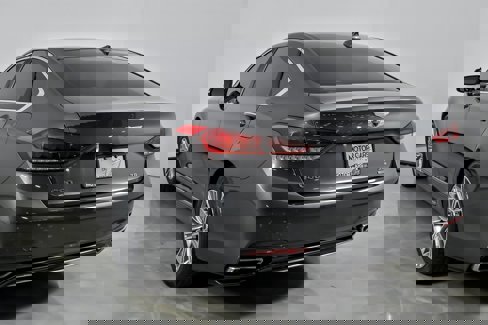 Used 2019 Genesis G80 3.8 image 10