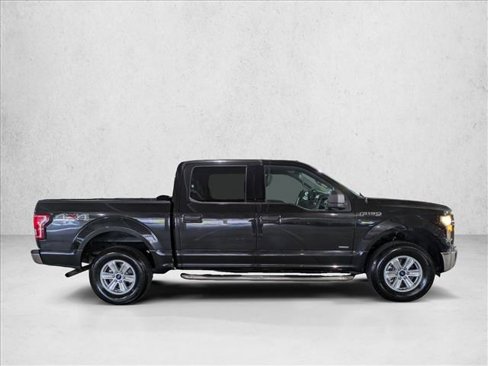 Used 2015 Ford F150 XLT image 4