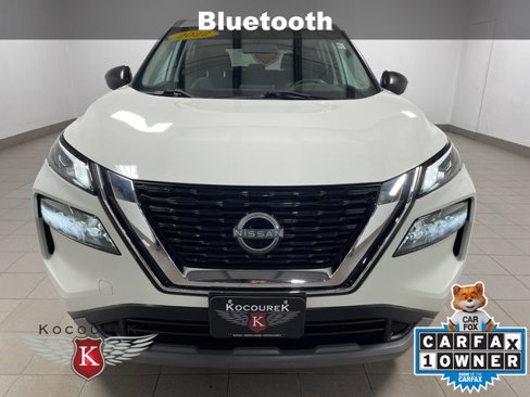 Used 2022 Nissan Rogue S image 2