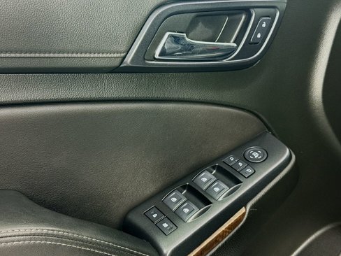 Used 2019 Chevrolet Tahoe LT image 18