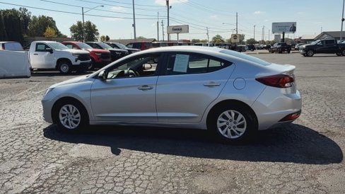 Used 2019 Hyundai Elantra SE w/ Cargo Package image 6