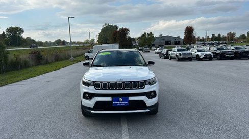 Used 2022 Jeep Compass Limited image 9