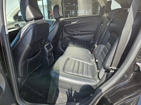 Used 2023 Ford Edge SEL image 16