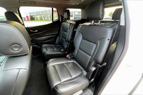 Used 2019 GMC Acadia SLT w/ Black Edition image 18
