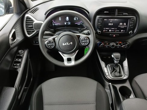Used 2023 Kia Soul LX w/ Option Group 015 image 12
