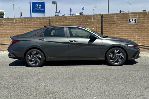 New 2025 Hyundai Elantra Sport image 3