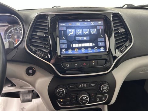 Used 2021 Jeep Cherokee Limited image 20