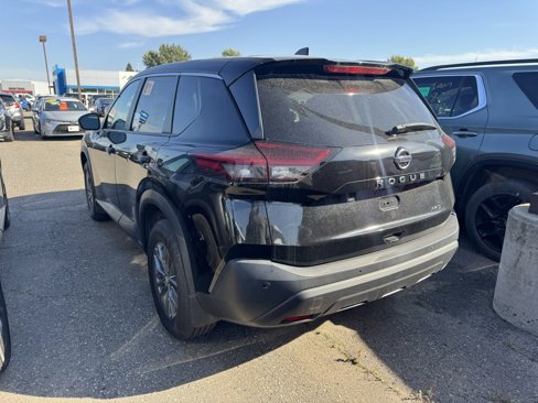 Used 2021 Nissan Rogue S image 4